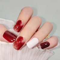 Vente en gros 24 paquets de faux ongles artificiels avec logo personnalisé faux ongles carrés courts de haute qualité marbre blanc et rouge motifs d'ongles à presser