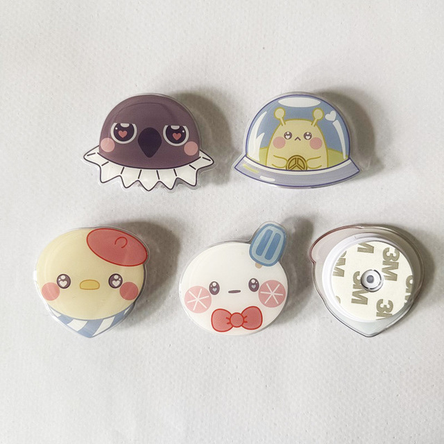 Wholesale Custom Acrylic Epoxy Phone Grip Holder Charm Crafts Cute Cartoon Foldable Acrylic Plastic Mobile Phone Grips