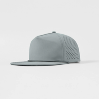 Gorra de Golf Personalizada de 5 Paneles con Visera Plana, Logotipo Impreso, Nylon Deportivo, Perforaciones Cortadas con Láser, Impermeable, Cierre a Presión