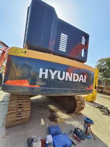 Excellente Offre : Excavatrice Hyundai 305LC-9T d'occasion, 95% neuve, capacité de godet de 1,38 m, moteur de 30 tonnes, pompe PLC, boîte de vitesses, roulement. - Product Image 4
