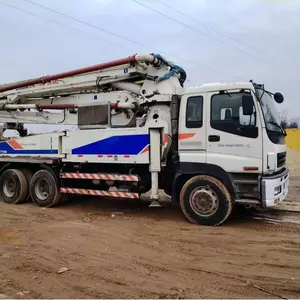 Camion pompe à béton diesel Zoomlion d'occasion 2012 avec flèche de 38 m, doté de composants essentiels : moteur et alternateur - Product Image 4