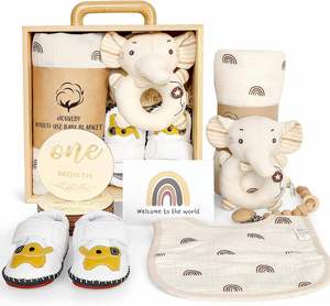 Wholesale Neutral Baby Shower Gift Basket Wooden Gift Box Set <b>Clothes</b> Baby Shower Decorations <b>Boxes</b> Luxury Baby Gift Set Newborn - Product Image 1
