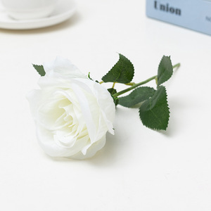 Rose artificielle à longue tige, rouge, en soie, très vendue, pour mariage et décoration intérieure - Product Image 4