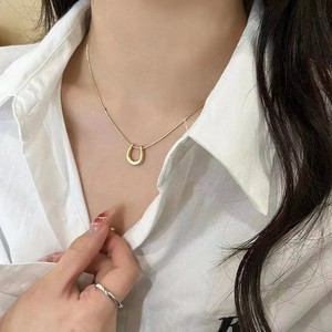 유럽풍 미국식 U자형 말굽 펜던트 여성용 미니멀리스트 패션 럭셔리 뱀뼈 체인 다용도 주얼리 제작 - Product Image 4