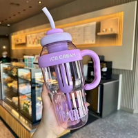 Grande bouteille d'eau en plastique de 1400 ml avec paille anti-fuite, mignonne et portable, pour enfants, idéale pour les sports d'été