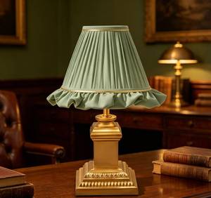Fransız Vintage Yeşil Pileli Fırfırlı Kumaş Masa Lambası Pirinç Kare Tabanlı Yatak Odası Dekor Masa Lambası Yatak Odası Oturma Odası Başucu İçin - Product Image 3