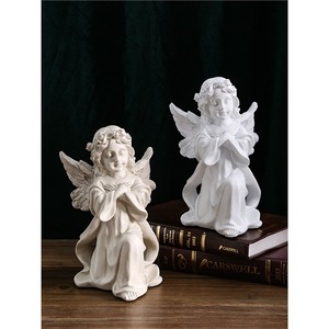 Figurine d'ange rétro européenne en résine, petite sculpture d'ange fille, décoration de bureau, décoration de la maison, cadeau de Noël, artisanat artistique - Product Image 1