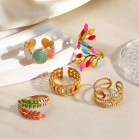 Bague tendance ajustable en acier inoxydable plaqué or avec fleur artisanale en émail coloré motif goutte d'huile pour femme
