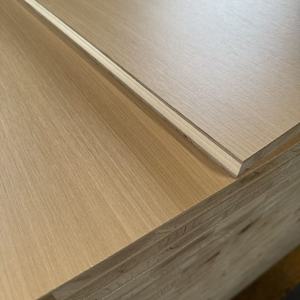 Nhà Máy Giá Bán Hàng Melamine Gỗ <span class=keywords><strong>Veneer</strong></span> 4 * 8ft Khối Hội Đồng Quản Trị Nhiều Lớp Khối Hội Đồng Quản Trị Cho Đồ Nội Thất Tủ Quần Áo - Product Image 4