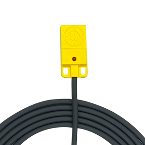 Sensor de Proximidad Inductivo Cuadrado, Distancia de Detección de 5 mm, NPN NO, DC12-24V, IP67, Montaje con Tornillo No Integrado, Detección de Metales Industriales - Product Image 4
