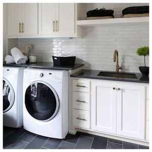 Meubles de salle de lavage sur mesure, design moderne et simple, avec lavabo et panier - Product Image 2