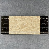 Carreaux de marche d'escalier en marbre poli antidérapant beige et noir veiné or 470x1200mm pour escaliers de villa, fabriqués en Chine