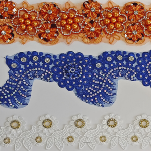 Vente en gros de dentelle brodée avec des perles et des paillettes antistatiques 100% polyester pour robe de mariée, décoration de la maison, accessoires en tissu - Product Image 4