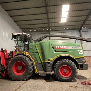 used/new combine harvester Fendt harvester used German agricultural equipment spare parts farm machines