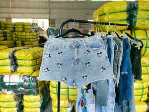 SH05 Fournisseur de premier plan : Vêtements d'occasion pour femmes – Robes d'été décontractées en mousseline et soie, jupes, jeans, chemises – Vente en gros - Product Image 3