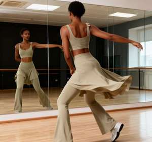 Completo da Yoga da Donna di Alta Qualità, 2 Pezzi, Pantaloni a Zampa Push-Up, Set Fitness Antistatico in Spandex/Nylon con Effetto Arricciato sul Sedere - Product Image 5