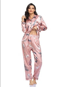 <span class=keywords><strong>Moda</strong></span> Sexy Smooth Printed Stripe manga larga <span class=keywords><strong>y</strong></span> pantalones largos 2 piezas Set Home Wear <span class=keywords><strong>Pijamas</strong></span> secretos para mujer - Product Image 3