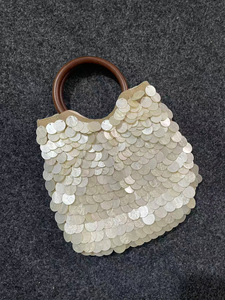 Bolso de mano de alta gama, versátil, hecho a mano, con cuentas, de color sólido, para la playa, viajes, cenas, para mujer. - Product Image 2