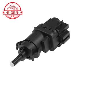 Interrupteur de feu stop 3M5T13480AA 3M5T-13480-AC 3M5T-13480-AA BR1A-66-490 3M5T-13480-AB 3M5T13480AB 3M5T13480AC pour <span class=keywords><strong>Ford</strong></span> - Product Image 1