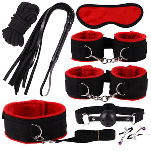 Ensemble de 8 pièces sexy en peluche rose pour couples : menottes moelleuses, bandeau pour les yeux, collier, fouet, bâillon à boule – Accessoire exotique pour chambre à coucher - Product Image 2