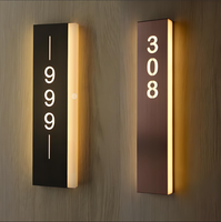 Plaque de numéro de chambre d'hôtel en métal brossé avec éclairage LED personnalisé, plaque de numéro de porte lumineuse pour chambre d'hôtel de luxe