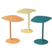Table d'appoint en métal pour salon, design créatif et moderne