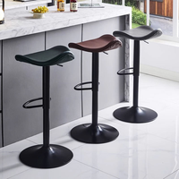 Tabourets de bar modernes en cuir avec structure en fer, chaises de cuisine et de comptoir écologiques pour usage commercial
