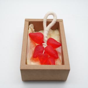 Savon solide en forme de fraises fait à la main en rotin et en savon de terre, savon pour le nettoyage personnel et les soins, décoration de salle de bain et de la maison - Product Image 3