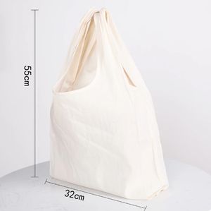 Sac en toile à bandoulière unique personnalisé 2023, sac en toile d'art à grande capacité pour étudiants, motif fraise - Product Image 1