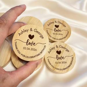 Ouvre-bouteilles en bois gravé personnalisable, tire-bouchon magnétique, souvenir de mariage pour les invités - Product Image 2