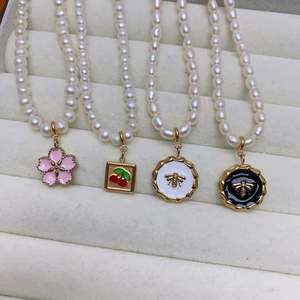 Collier étanche en acier inoxydable avec breloques personnalisées en forme de goutte d'huile d'abeille en CZ, accessoires de pendentif fleur cerise plaqué or DIY - Product Image 2