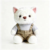 Niedliche Plüsch-Katze im Karo-Latzhose-Set: Superweiche, Flauschige Stoffkatze mit Khaki-Karo-Latzhose, Entzückendes Katzen-Plüschtier
