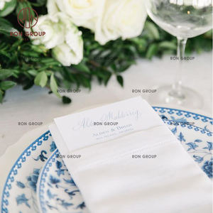 Chaises Chiavari en bois rembourrées personnalisées à prix abordable pour événements, locations, extérieur, fêtes, mariages et usage hôtelier - Product Image 5