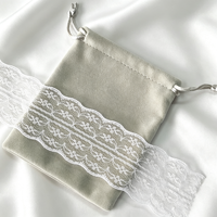 Pochette à cordon en velours gris clair personnalisée, sac de rangement pour bijoux en velours doux pour collier, bague, boucles d'oreilles, emballage cadeau de marque