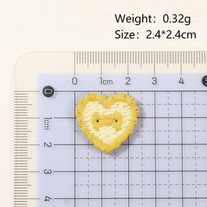 Toppe Ricamate a Forma di Cuore 3D Termoadesive a Forma di Stella 1. I numeri con asterischi non vengono considerati come risultato. 2. Parole chiave dovrebbero essere - Product Image 6