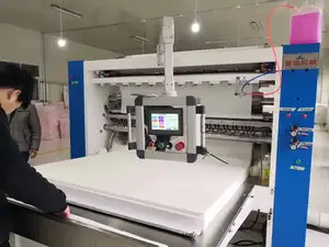 Automatische Embossing Snijden Wc-papier Productie Machines Prijs Kleine Servet Tissues Papier Terugspoelen Making Machine