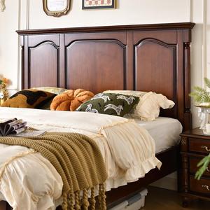 <span class=keywords><strong>Lit</strong></span> vintage en <span class=keywords><strong>bois</strong></span> massif avec grande tête <span class=keywords><strong>de</strong></span> <span class=keywords><strong>lit</strong></span> élégamment sculptée pour créer une atmosphère <span class=keywords><strong>de</strong></span> chambre à coucher classique et confortable - Product Image 4