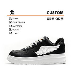 נעלי סקייטבורד נמוכות עם שרוכים הניתנות להתאמה אישית, לוגו מודפס בתלת-ממד, נעלי הליכה עמידות למים, נעלי סניקרס בהתאמה אישית לגברים - Product Image 1