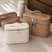 Sac de toilette de voyage en cuir PU de luxe à grande capacité avec logo personnalisé, fermeture éclair, sac à maquillage portable, étui de rangement pour cosmétiques