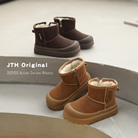 Sepatu Bot Salju 2025 Musim Dingin Gaya Korea Kulit Sapi Suede Sol Tebal Empuk Anti-Tendang Sepatu Bot Setinggi Pergelangan Kaki Netral Pria & Wanita