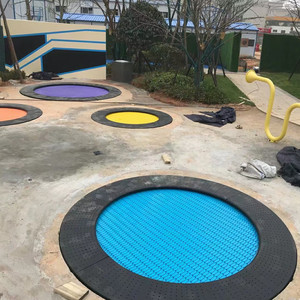 Trẻ em chơi ngoài trời thiết bị sân chơi ngoài trời cao su tráng <span class=keywords><strong>Trampoline</strong></span> cho trẻ em chơi khu vực nhà cung cấp Trung Quốc - Product Image 1