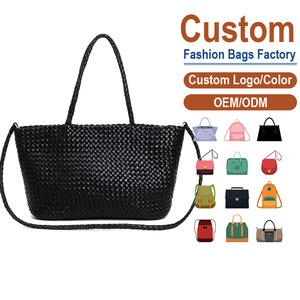 Sac à bandoulière en cuir pleine fleur véritable tressé – Noir avec poignée tressée et anneau métallique, options multicolores, fabrication sur mesure - Product Image 1