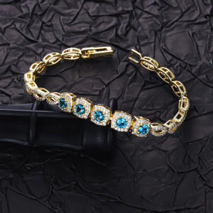 Wholesale Brass <b>Cute</b> Square Custom Fashion Luxury Shining Trendy Zircon Stone Gold Plated Women <b>Bracelet</b> Jewelry Pulsera Joyas - Product Image 2