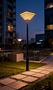 ไฟสนาม LED อลูมิเนียมกันน้ำ IP65 สำหรับสวนและทางเดินภายนอกอาคาร ดีไซน์ทันสมัยเรียบง่าย ให้แสงสว่างสูง - Product Image 5