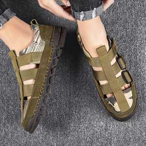 Nouvelles <span class=keywords><strong>sandales</strong></span> respirantes de grande taille pour hommes chaussures à bout fermé pour hommes chaussures de plage en plein air à la mode - Product Image 4