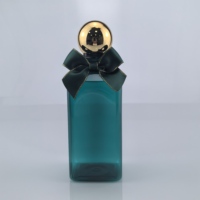 Prix usine Bouteille de lotion en plastique carrée 60ml 250ml 400ml Conteneur en PETG bleu Bouchon à bille en or Bouchon à vis Shampooing Pompe pour animaux de compagnie