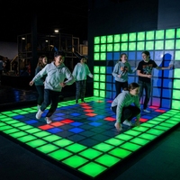 Machine de jeu interactive LED au sol, dalles de danse RGB sensibles à la pression pour aires de jeux intérieures et parcs d'attractions