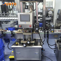 Machine de capsulage automatique de haute précision avec contrôle de moteur servo à couple réglable pour le capsulage et le scellage de bouteilles