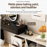 Coiffeuse moderne en bois massif de style italien avec miroir éclairé et rangement pour chambre, salle de bain et maison - Vente en gros