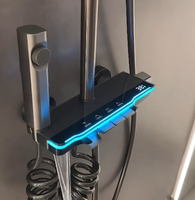Ensemble de douche de luxe en laiton poli de haute qualité, modes de distribution d'eau multifonctionnels, interrupteur à touches piano, éclairage d'ambiance